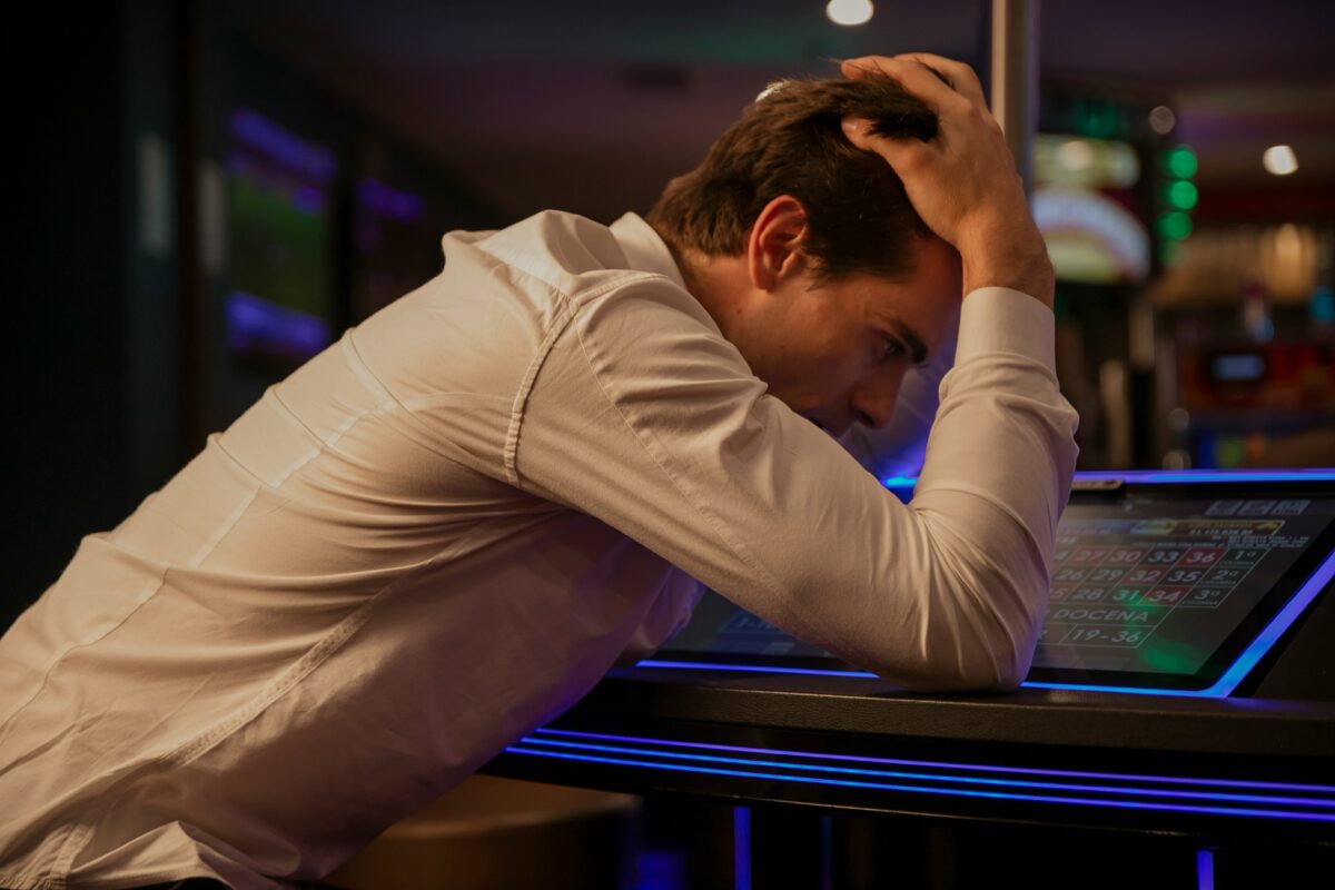 2025 인디고게임-온라인홀덤사이트 WSOP 47일차: 마이크 마투소우, $10k 6-Max에서 두 번째로 큰 스택 확보
